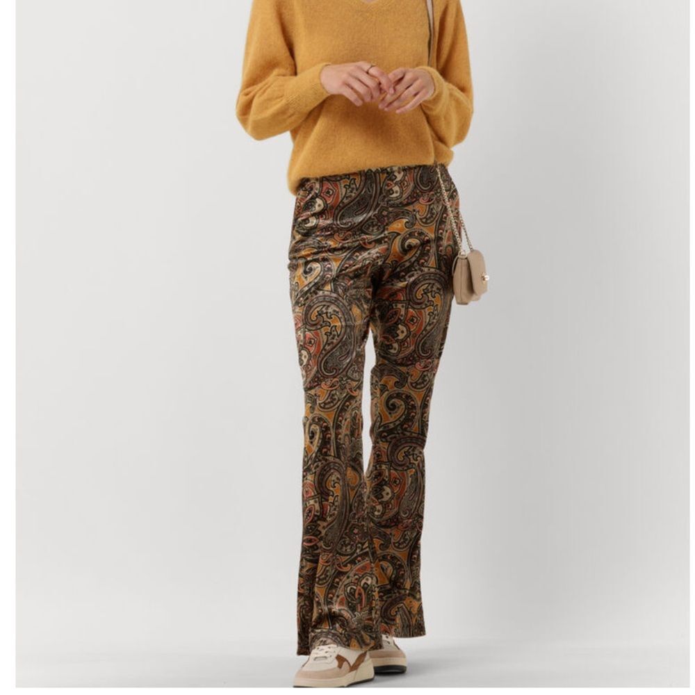 Multi Summum Flared Broek Trousers Paisley Velvet